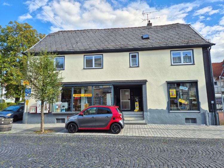 Straßenansicht